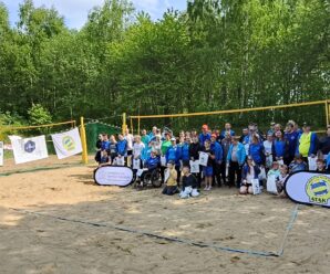 Zawody rekreacyjno-sportowe w siatkówkę i boccie